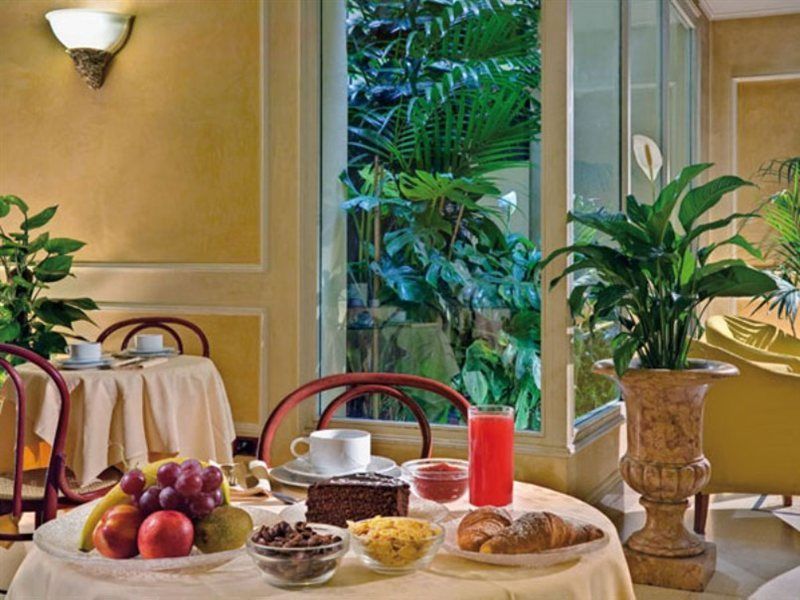 Hotel Corona D'italia 3*